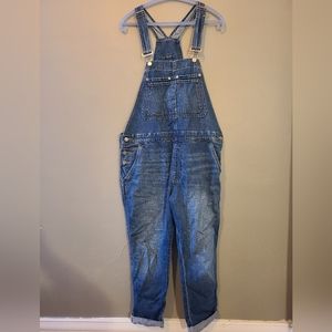 GAP Slouchy denim overalls - Size Medium